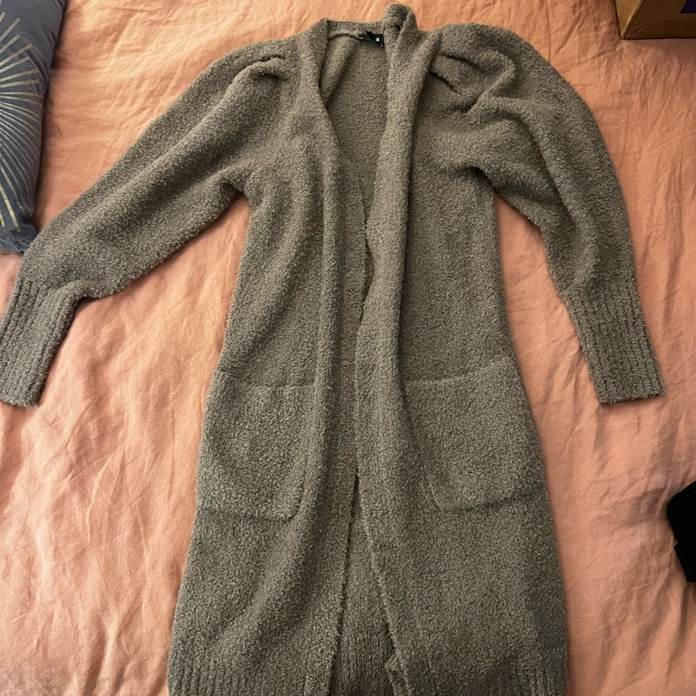 🏝️CCO SALE🏝️ Women’s Greenish Taupe Express Long Duster Cardigan Size XS